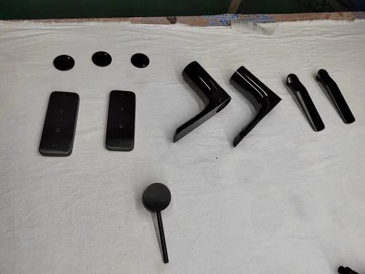 কাস্টমাইজড পিভিডি ভ্যাকুয়াম কোটিং পেইন্ট মেশিন মেটাল ইন্ডাস্ট্রিয়াল অটোমেশন পেইন্টিং লাইন কোটিং মেশিনারি