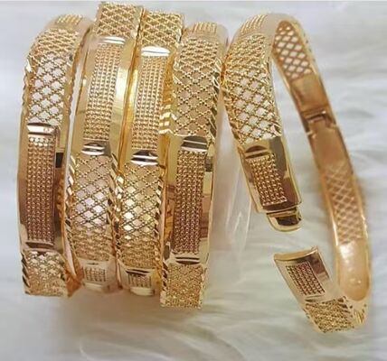 স্ক্র্যাচ-প্রতিরোধী পিভিডি লেপ মেশিন উচ্চ দক্ষতা উত্পাদন এবং জুয়েলারী জন্য সম্পূর্ণ স্বয়ংক্রিয় নিয়ন্ত্রণ সিস্টেম সঙ্গে