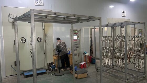 গাড়ির লোগো PVD ভ্যাকুয়াম কোটিং মেশিন উজ্জ্বল আয়না কোটিং, শক্তিশালী আনুগত্য এবং সম্পূর্ণ অটো কন্ট্রোল সিস্টেম সহ